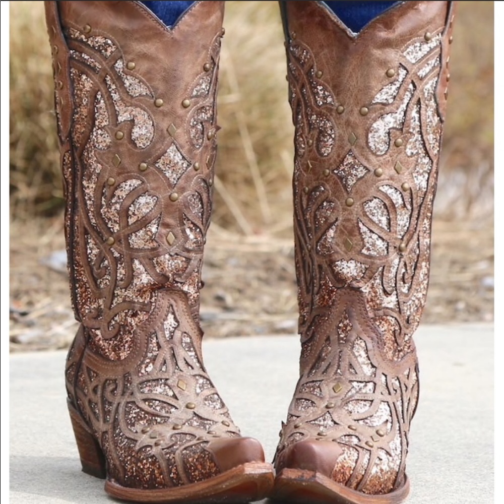 Corral Golden Luminary Roots